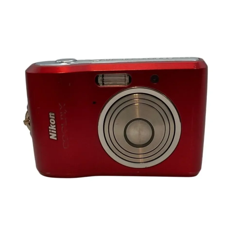 Nikon Coolpix L18 8MP Digital Camera Red For Parts Repair Untested READ